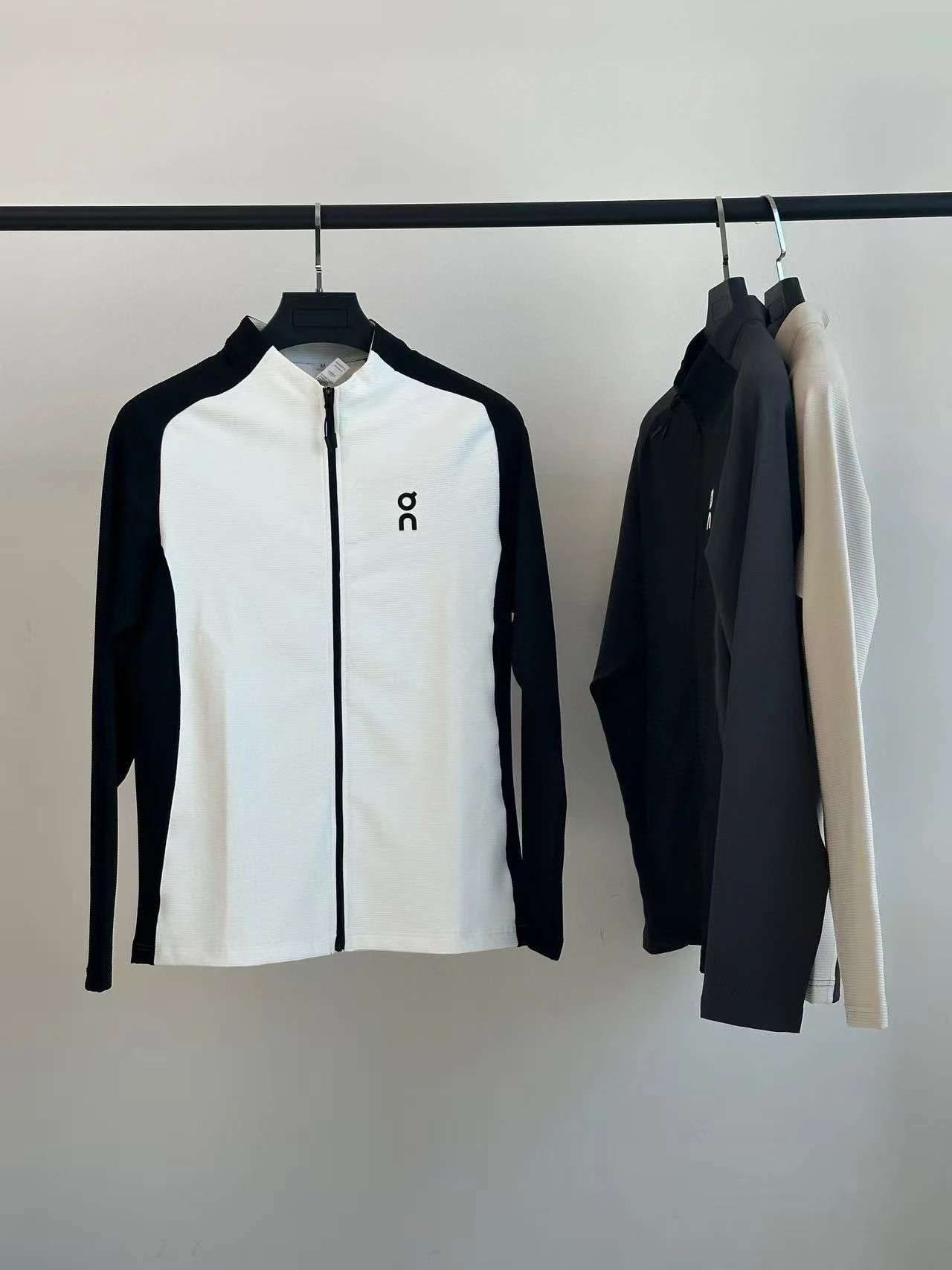 Ang/Home On Outdoor sports cycling jacket, patchwork design, stand-up collar, stretchy and sweat-wicking long-sleeve outerwear, available in black-and-white and black-and-gray – Black and white, S