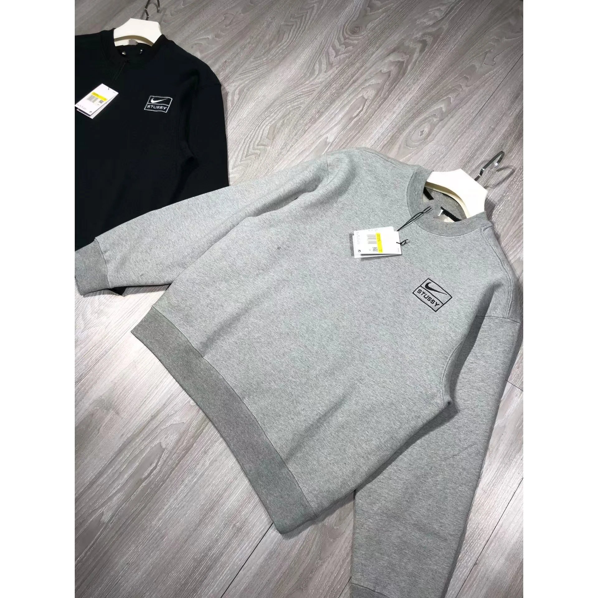 Sweaters – Style 1 gray sweater, M, Budget version