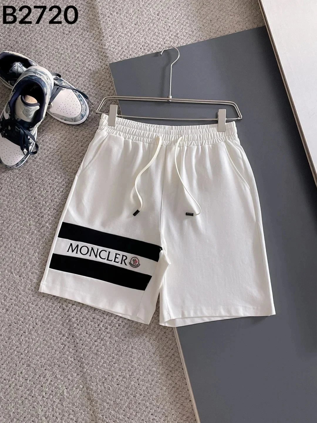 Classic, stylish, and versatile shorts – 1, M