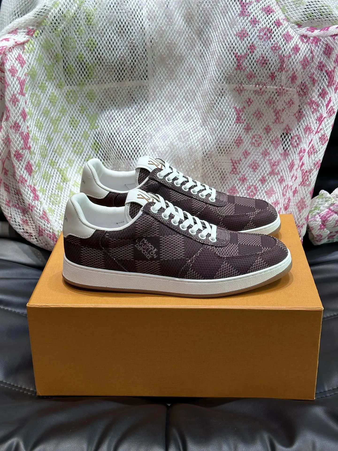 Men's classic embossed comfortable casual sneakers – 1, 38