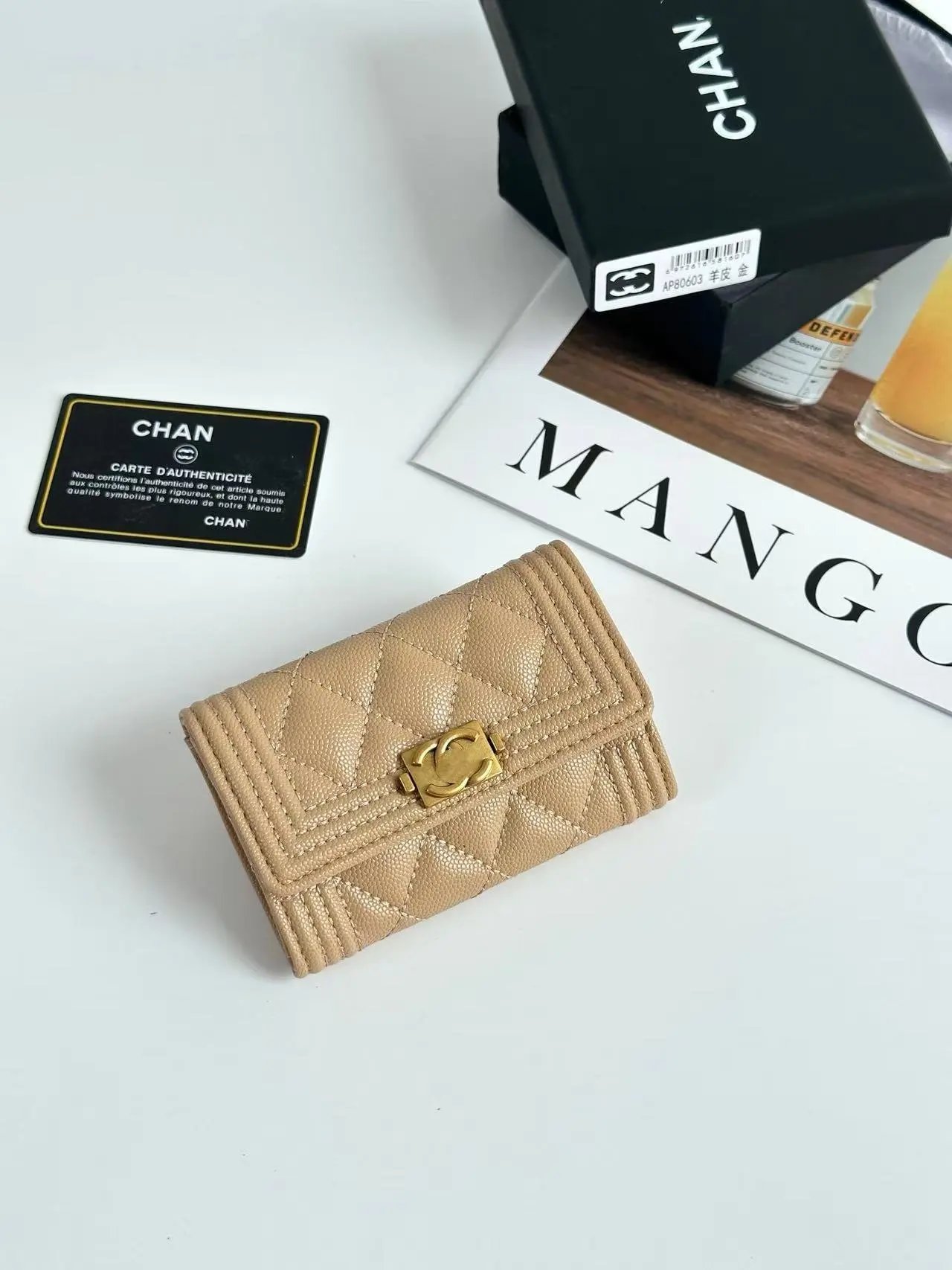 Genuine Leather Women's Big Brand Style Wallet Two-fold Card Bag Lingge Wallet for Cross-border Foreign Trade New Style – Camel color, 11X8.5X3