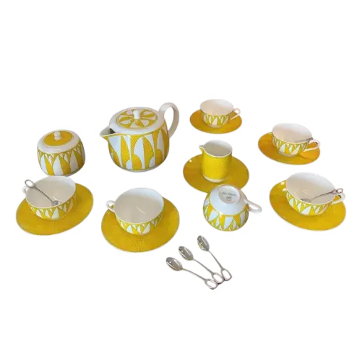 Soleil D’Hermes Series of 15 head of black tea tableware The golden luster under the sunshine is as warm as the sunshine The first-class bone china embryo is as crystal as jade, with fine poem spoon, with gift packaging