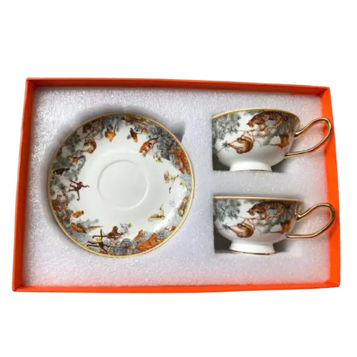 Street-style two-cup, two-saucer bone china coffee set, crafted in the finest Japanese bone china tradition. From its meticulous craftsmanship to its brand‑level quality, it’s an unquestionably exceptional piece. Each bone china cup is fired at over 1,200 degrees in a single kiln firing, shaped by hand for a pristine, snow‑white finish. This is a journey to the heart of the store’s architecture, where every theme echoes the storied floors of renowned boutiques