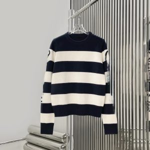 European Station New Women's Sleeve Letters logo Jacquard black and white striped contrast round neck long sleeve sweater