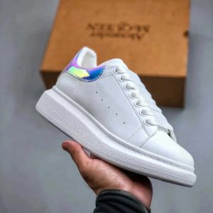 Alexander McQueen Oversized Sneaker Holographic Heel Tab – Option 8CA6B78F, 35