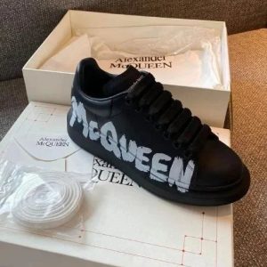 Alexander McQueen Sneaker Painted Logo – 36