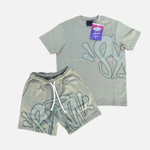 Broken Planet Graphic Tee and Shorts Set Outline Logo Print – 11, L