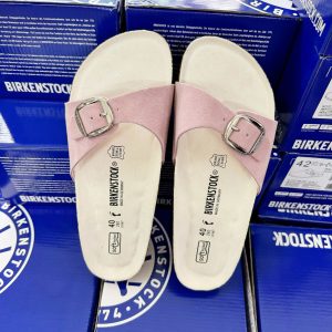 Birkenstock Madrid Soft Footbed – Small Single Button – Pale Pink with White Fleece Patch, EU34