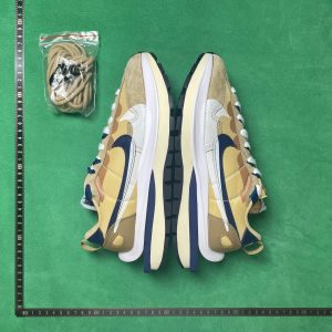 Nike × Sacai LDWaffle Beige Navy – No. 9 khaki DD1875 200, 36
