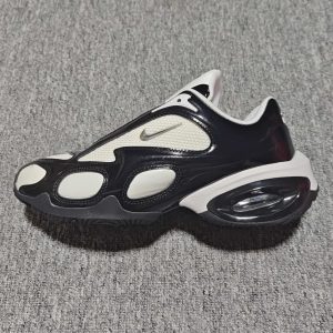 Nike Air Max 270 Black/White Sneakers – 3, 36
